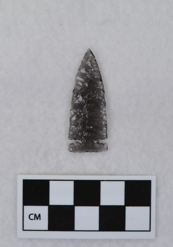 Side notched, parallel diagonal flaking