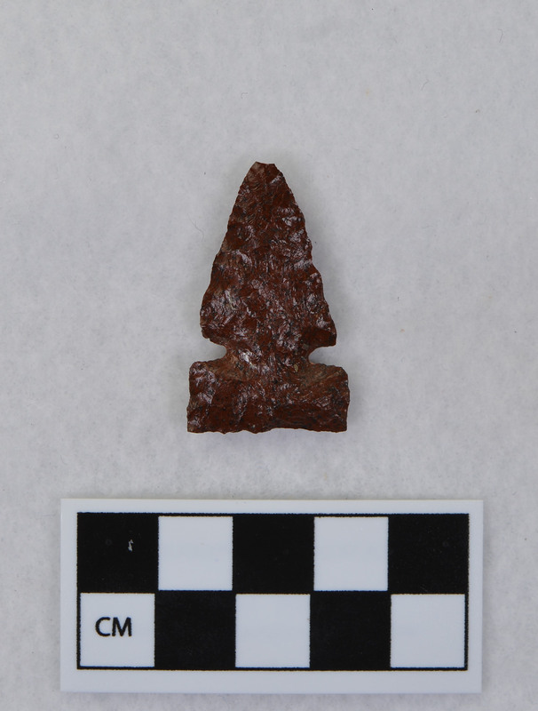 Side notched, associated w/Ce.4053