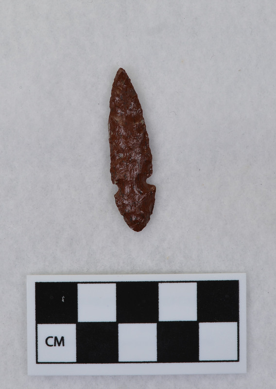 Side notched, associated w/Ce.4053