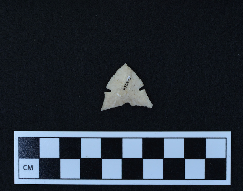 Side notched, associated w/Ce.4053