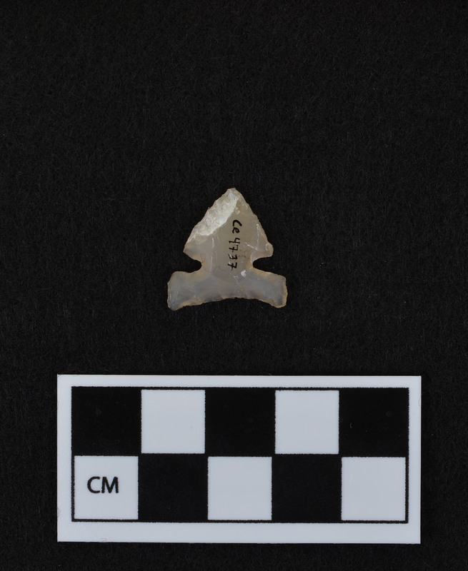 Side notched, associated w/Ce.4053