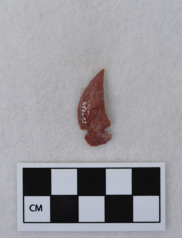 Corner notched, associated w/Ce.4067