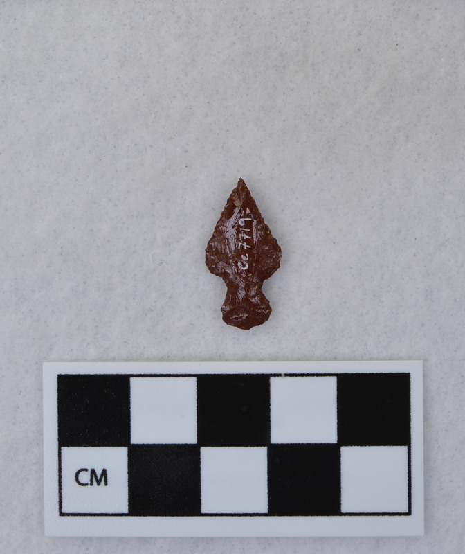 Corner notched, associated w/ Ce.7700