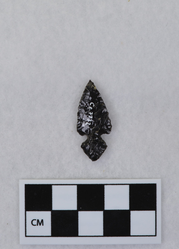 Side notched, associated w/Ce.7726