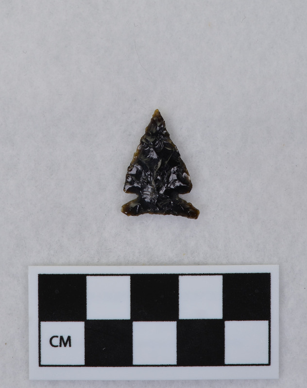 Side notched, associated w/Ce.7726