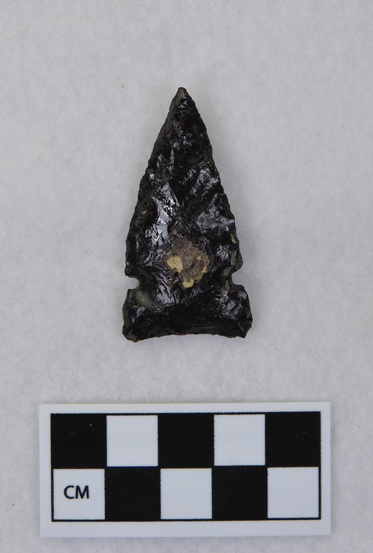 Side notched, associated w/Ce.7726