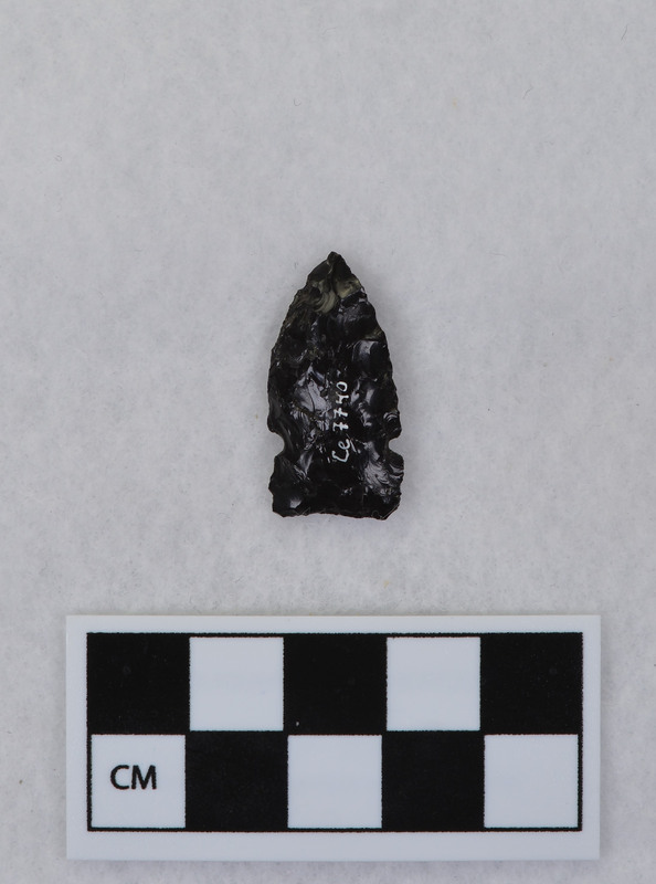 Side notched, associated w/Ce.7726