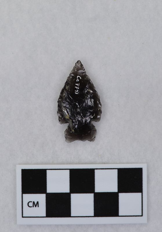 Side notched, associated w/Ce.7726