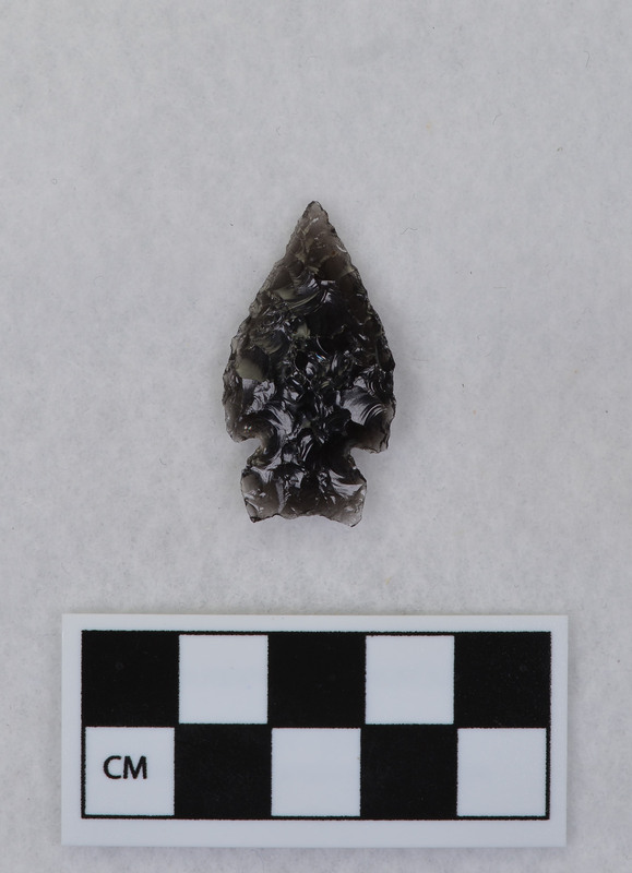 Side notched, associated w/Ce.7726