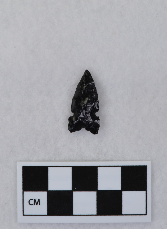 Side notched, associated w/Ce.7726