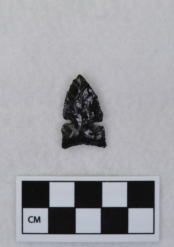 Side notched, associated w/Ce.7726