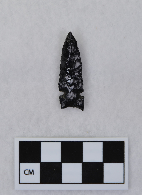 Side notched, associated w/Ce.7726