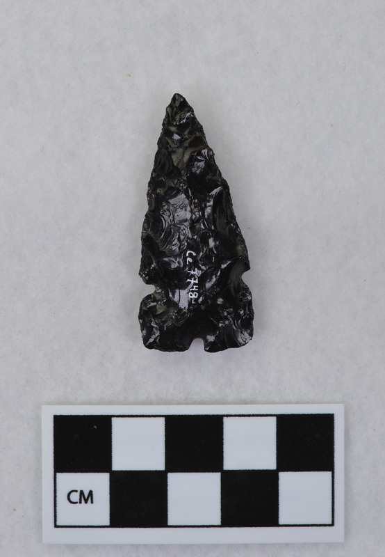 Side notched, associated w/Ce.7726