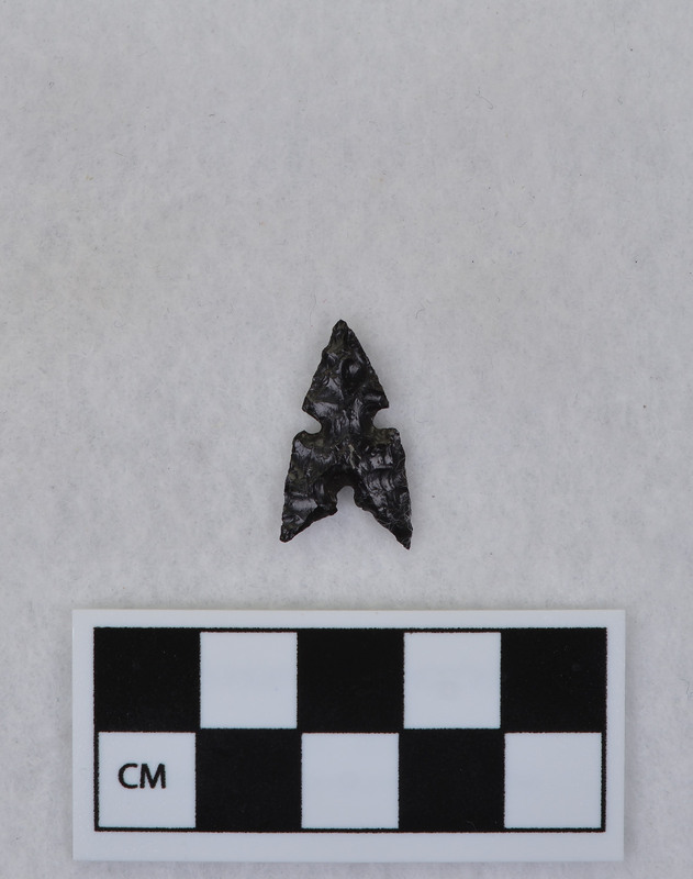 Side notched, associated w/Ce.7726