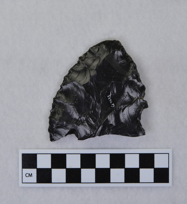 Broken, associated w/Ce.3976