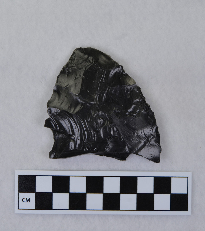 Broken, associated w/Ce.3976