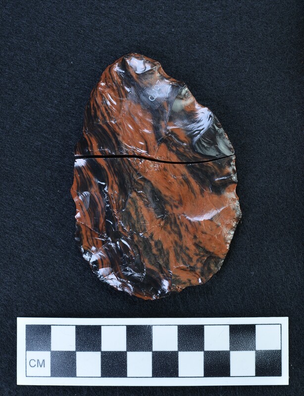 Photo shows the crossmended artifact that is made up of Ce.107 and Ce.108