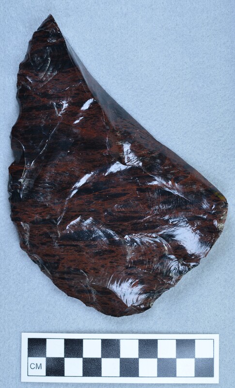 Broken biface with all flakes from its production. (GT) Ce.112 - Ce.623 are all from the production of the large biface (Ce.111) and allegedly represent a full sequence. (DHC)