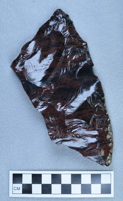 Broken biface with all flakes from its production. (GT) Ce.112 - Ce.623 are all from the production of the large biface (Ce.111) and allegedly represent a full sequence. (DHC)