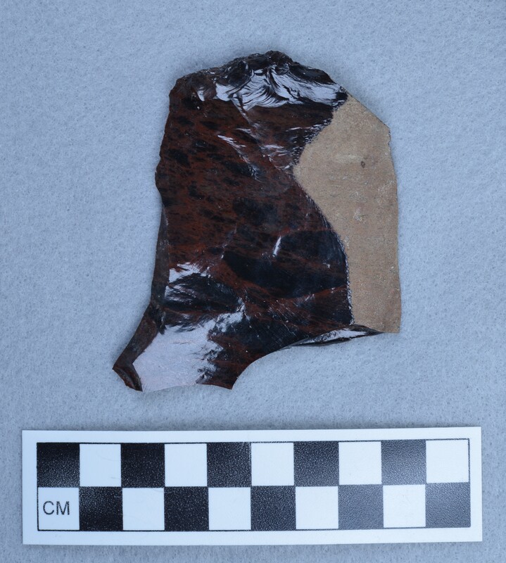 Broken biface with all flakes from its production. (GT) Ce.112 - Ce.623 are all from the production of the large biface (Ce.111) and allegedly represent a full sequence. (DHC)