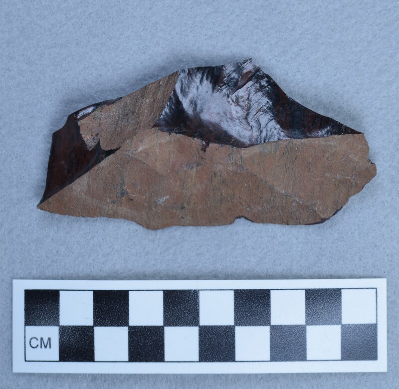 Broken biface with all flakes from its production. (GT) Ce.112 - Ce.623 are all from the production of the large biface (Ce.111) and allegedly represent a full sequence. (DHC)