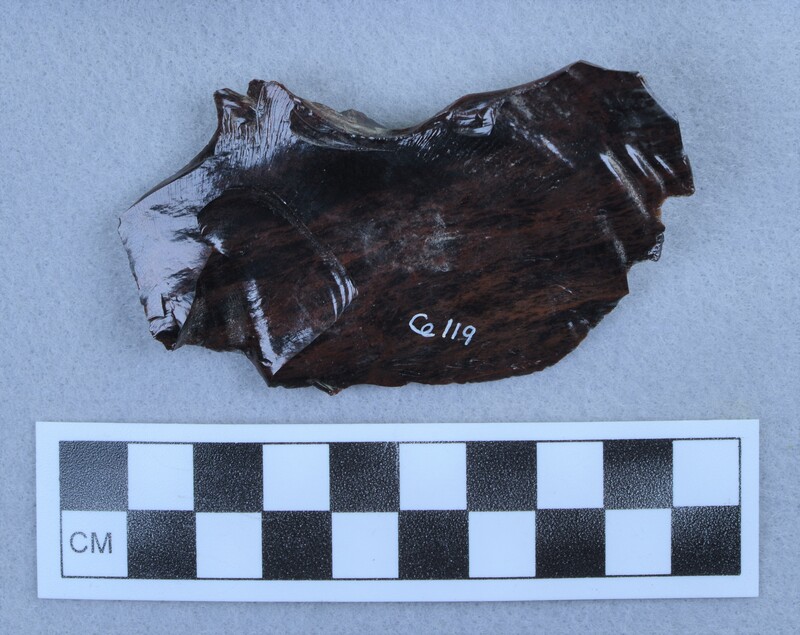 Broken biface with all flakes from its production. (GT) Ce.112 - Ce.623 are all from the production of the large biface (Ce.111) and allegedly represent a full sequence. (DHC)