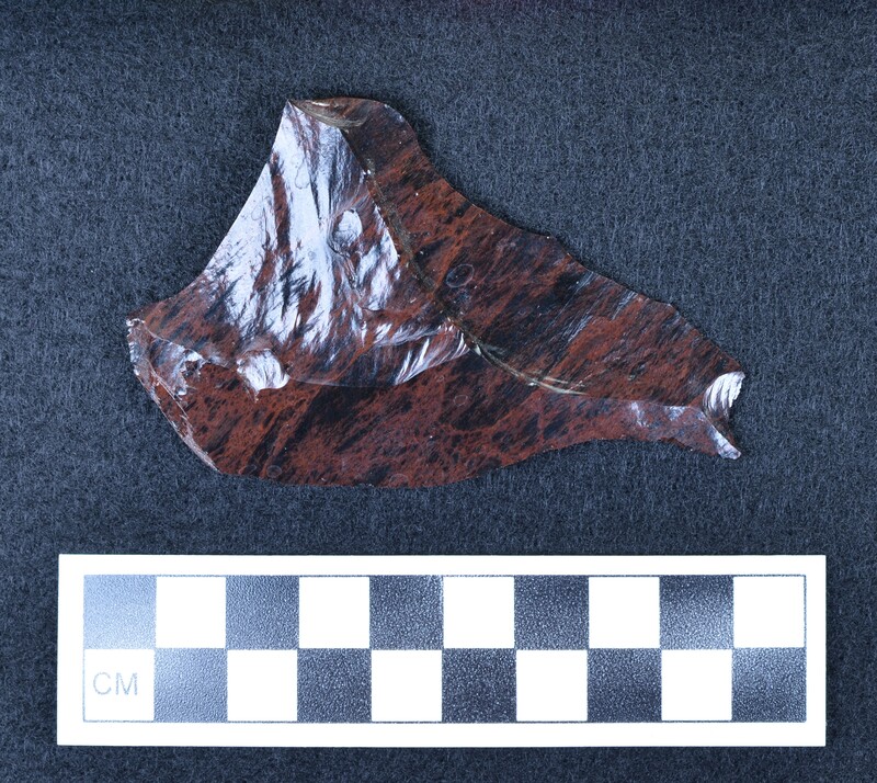 Broken biface with all flakes from its production. (GT) Ce.112 - Ce.623 are all from the production of the large biface (Ce.111) and allegedly represent a full sequence. (DHC)