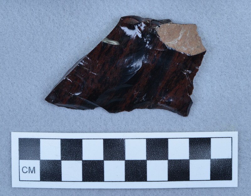 Broken biface with all flakes from its production. (GT) Ce.112 - Ce.623 are all from the production of the large biface (Ce.111) and allegedly represent a full sequence. (DHC)