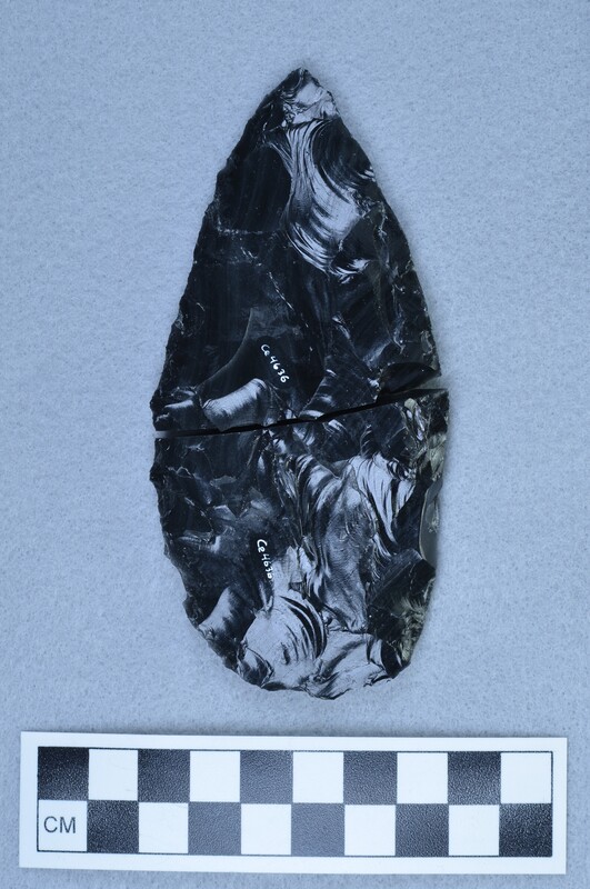 Broken, associated w/Ce.3976