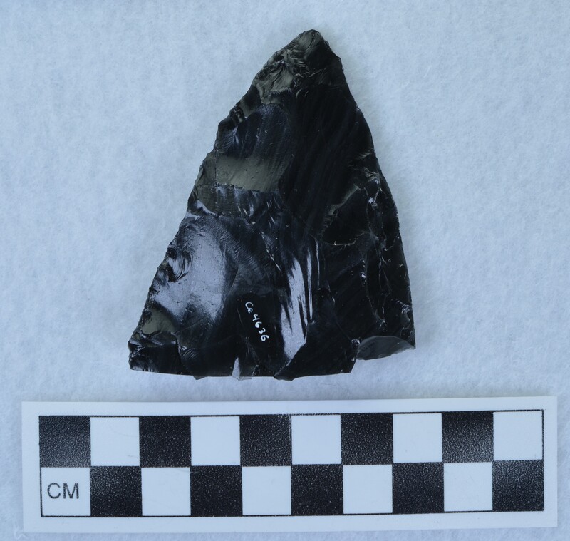 Broken, associated w/Ce.3976