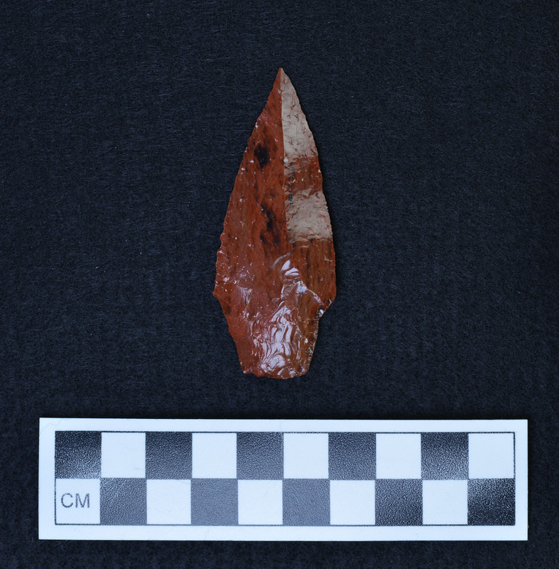 Shouldered, made on blade, Font Robert