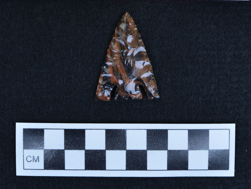 Basal notched, collateral flaking