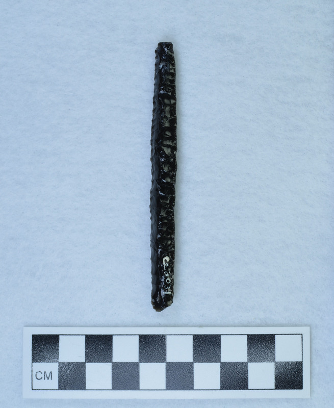 Collateral flaking to midline to form dorsal ridge