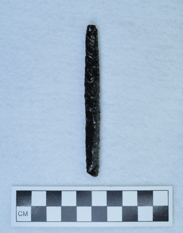 Collateral flaking to midline to form dorsal ridge