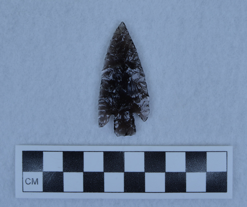 Basal notched, collateral flaking