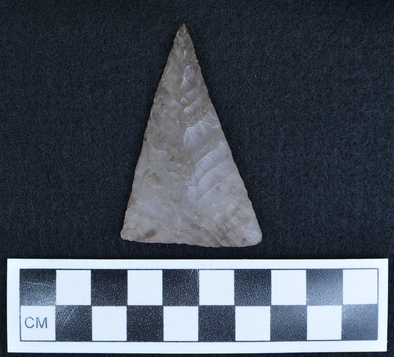 Heat treated, triangular with chevron flaking