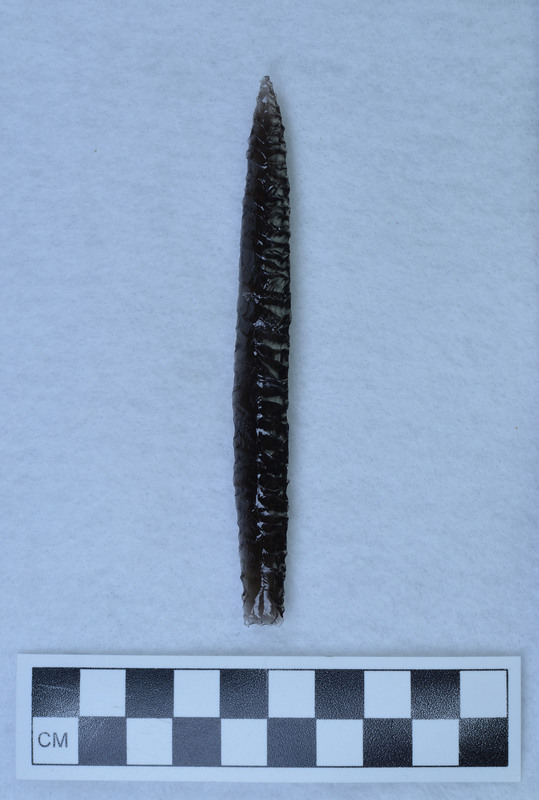 Collateral flaking to midline, similar to Eden