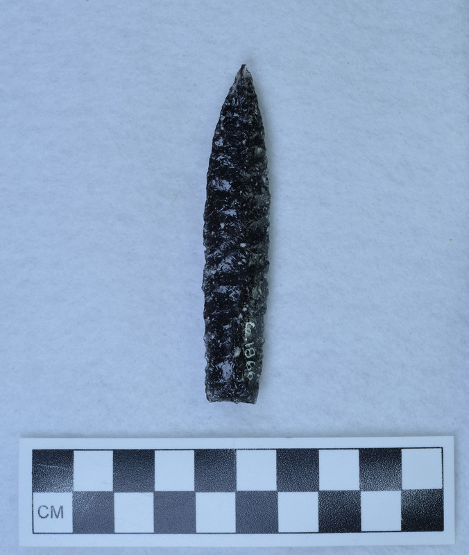 Collateral flaking to midline, similar to Eden style flaking