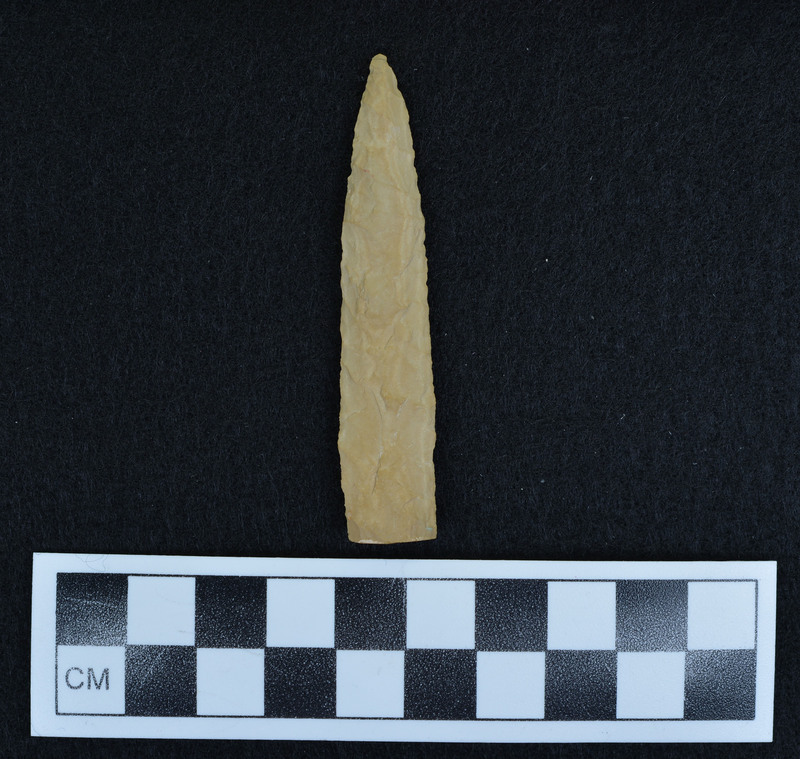 Parallel diagonal flaking, base broken