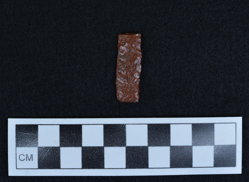 Lanceolate, parallel diagonal flaking