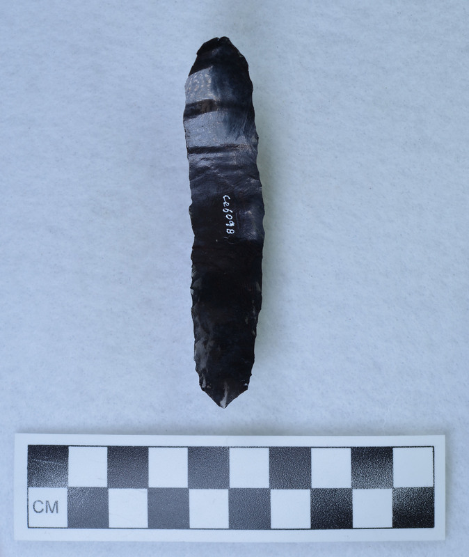 Percussion blade, retouch on dorsal side