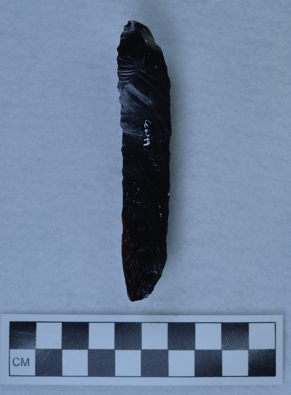 Percussion blade, retouch on dorsal side