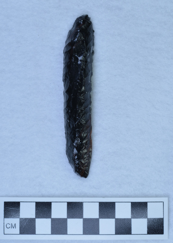 Percussion blade, retouch on dorsal side