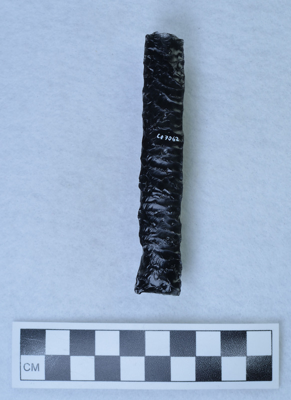 Crested, ventral side pressure flaking