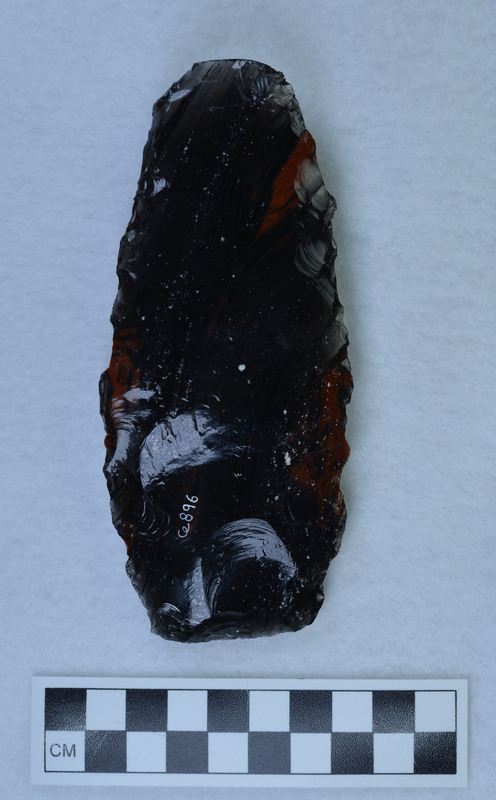 Unifacial thinning, triangular percussion blade