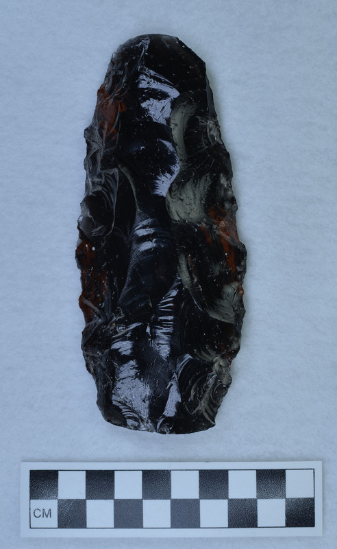 Unifacial thinning, triangular percussion blade