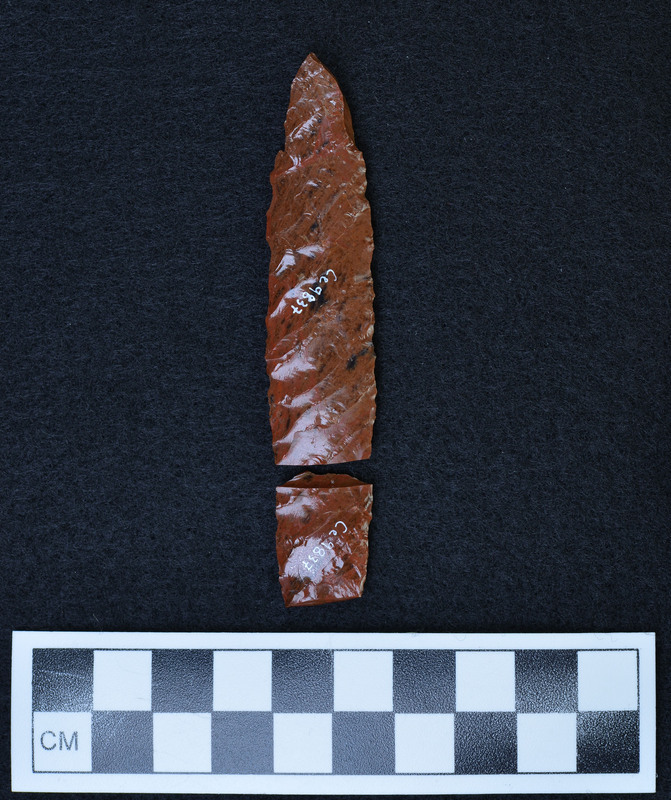 Broken, Titmus tech., dihedral burin on 1 end