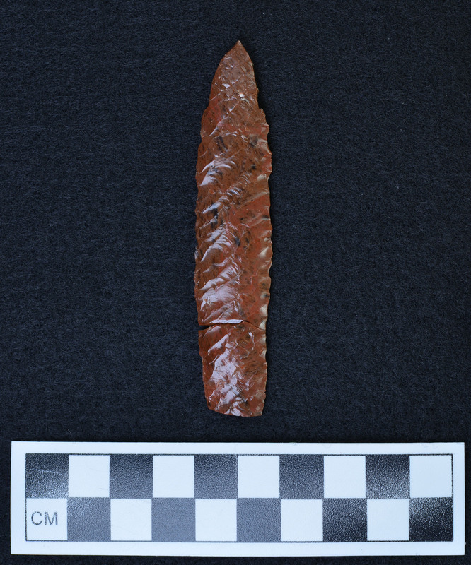 Broken, Titmus tech., dihedral burin on 1 end