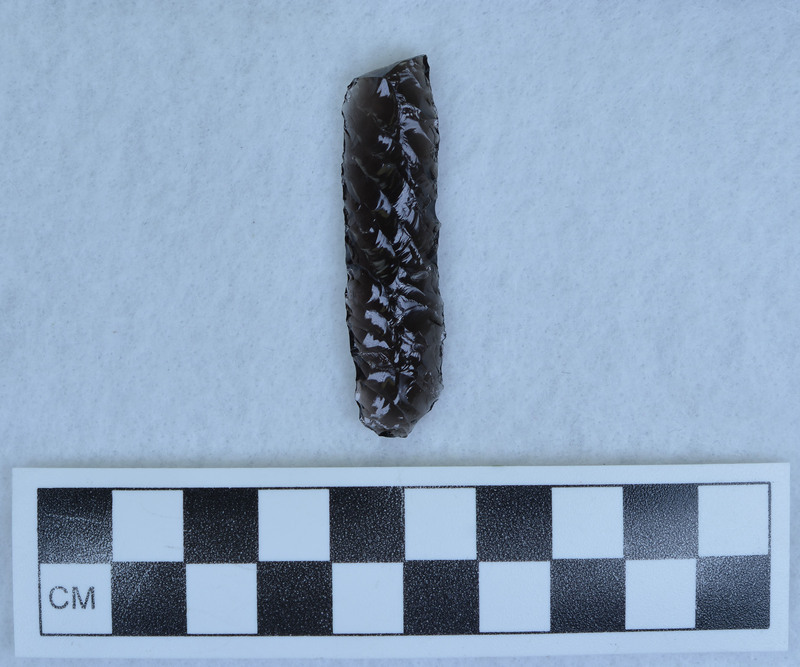 Titmus holding tech., parallel diagonal flaking