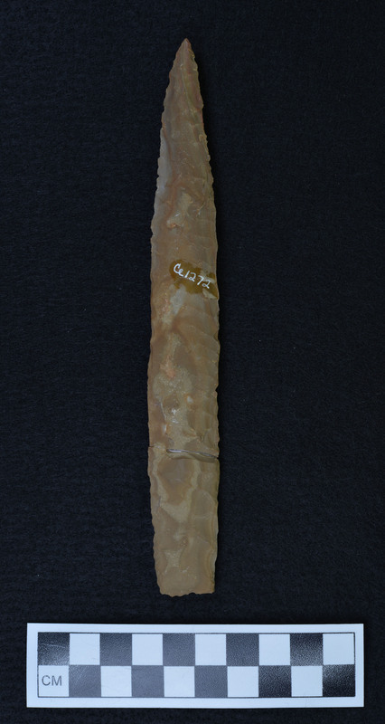 Parallel diagonal flaking, broken/glued